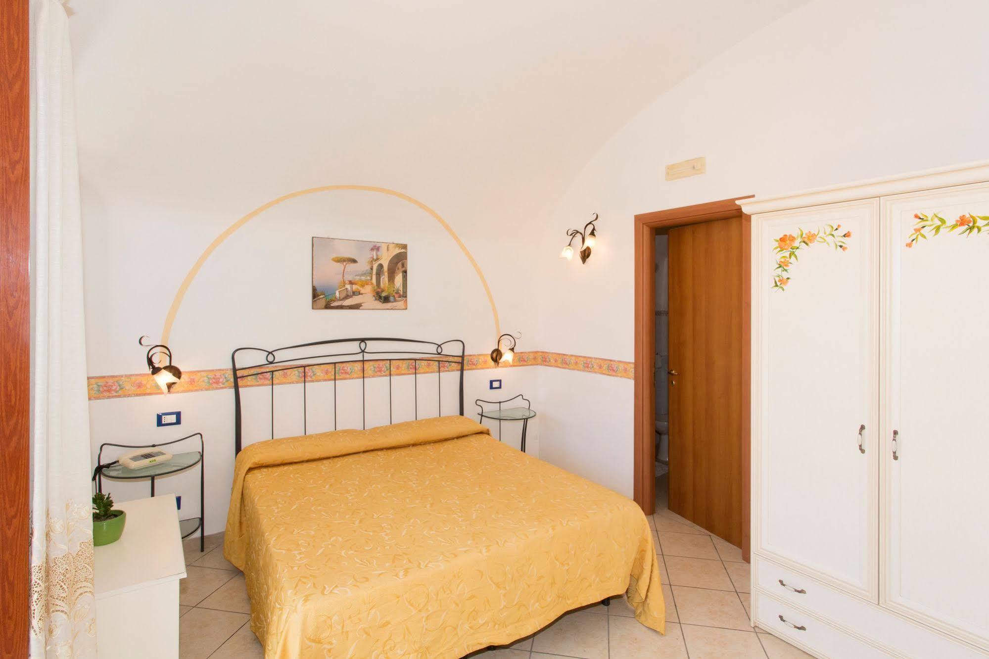 Villa Il Rifugio Di Ela Furore Exterior foto
