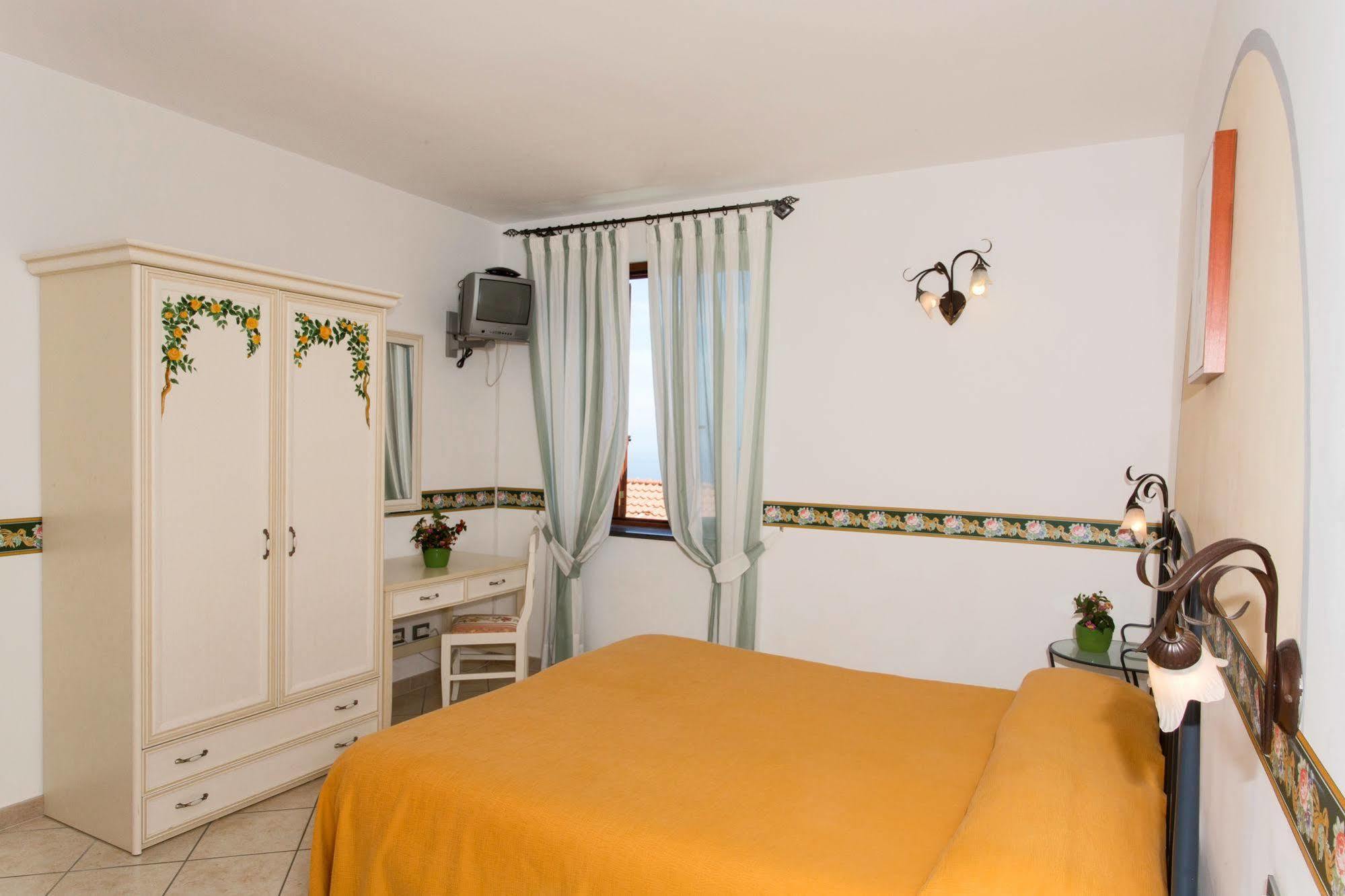 Villa Il Rifugio Di Ela Furore Exterior foto